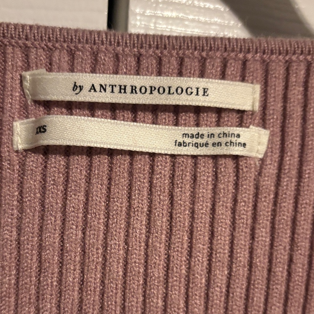 By Anthropologies Twofer Faux- wrap puff sleeve sweater in mauve size XXS NWOT - Picture 3 of 9